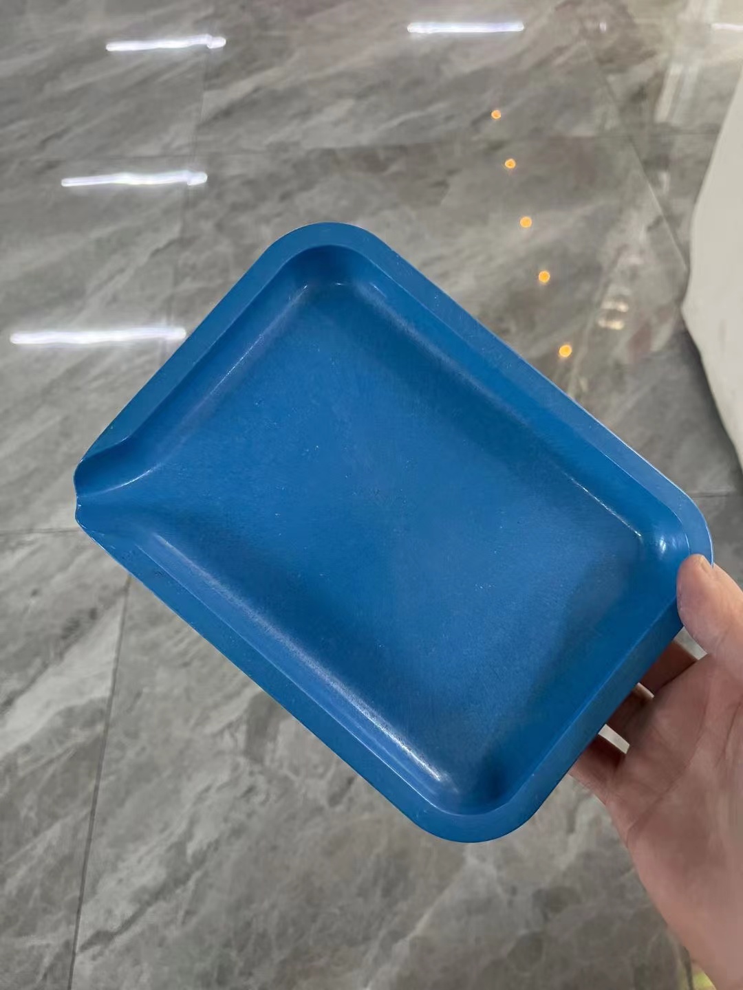 Custom degradable material rolling tray with funnel function