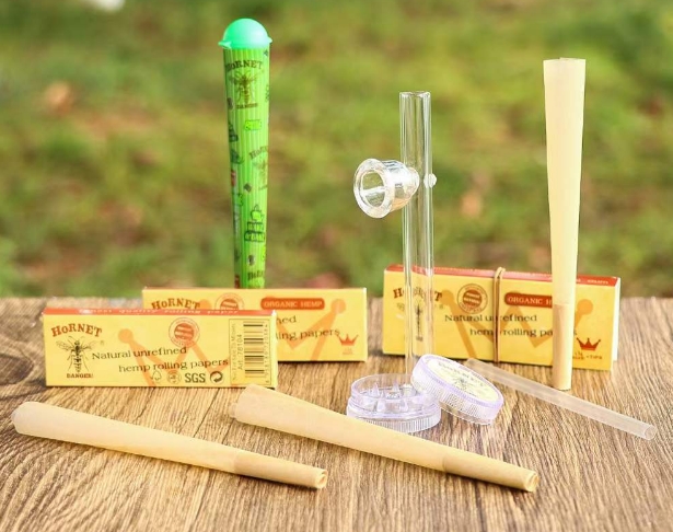 Cannabis rolling bundle Tin plate cigarette tray set smoking gift set